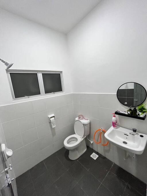 Zh Homestay Teluk Batik Lumut Exterior foto